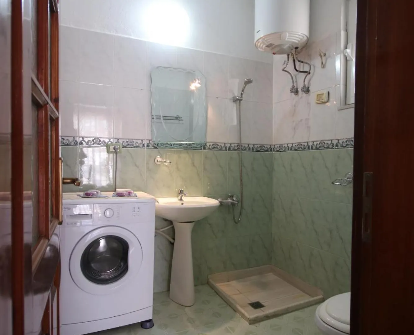 Viron Apartament Apartment Himare