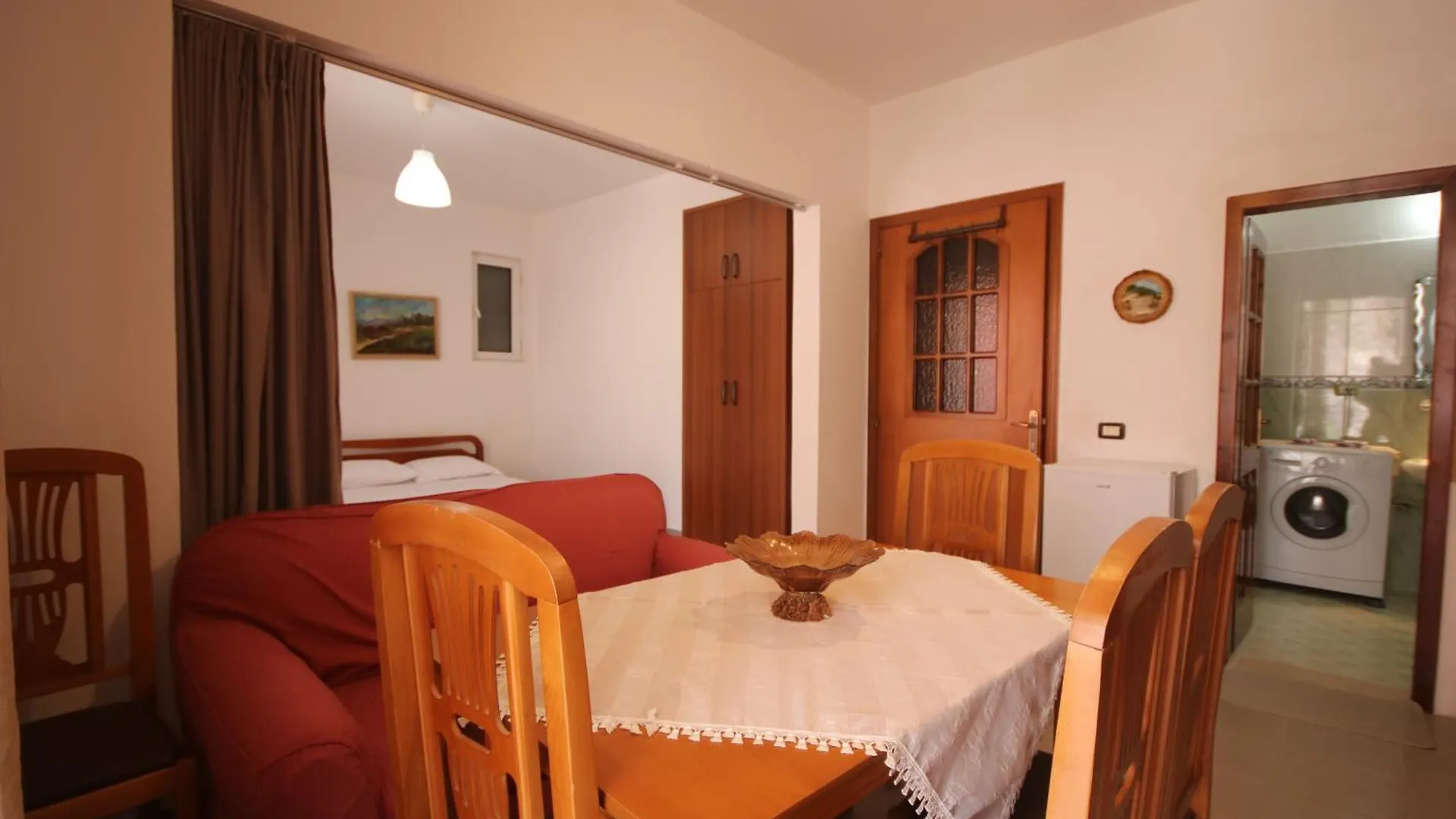 Viron Apartament Apartment Himare 0*,
