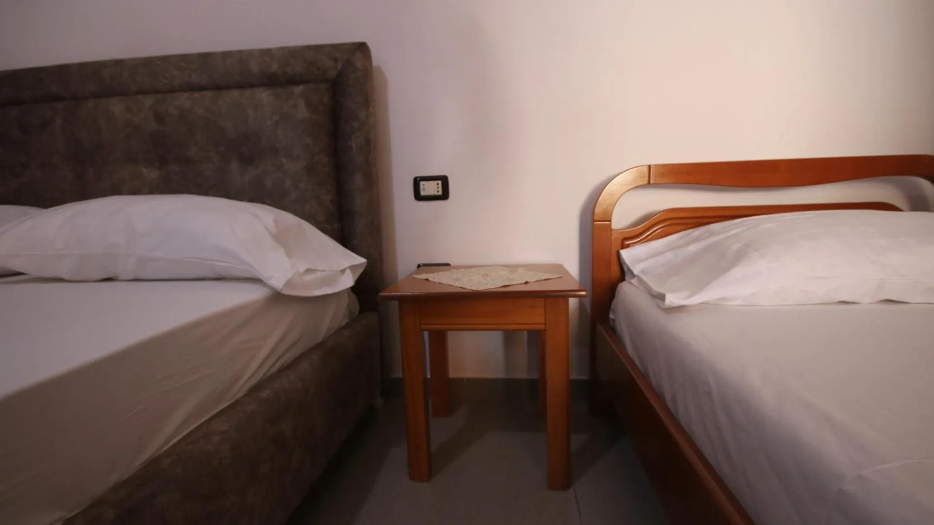 Viron Apartament Apartment Himare