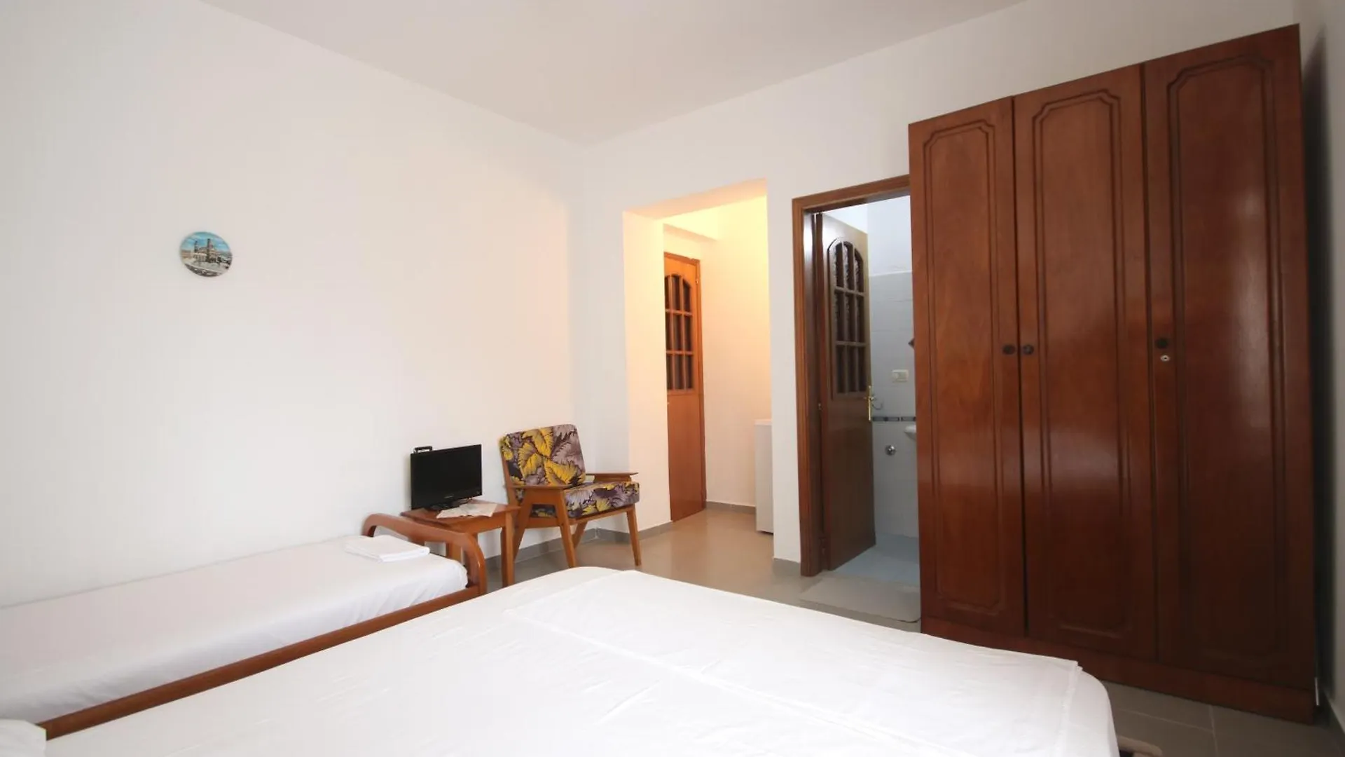 Viron Apartament Apartment Himare