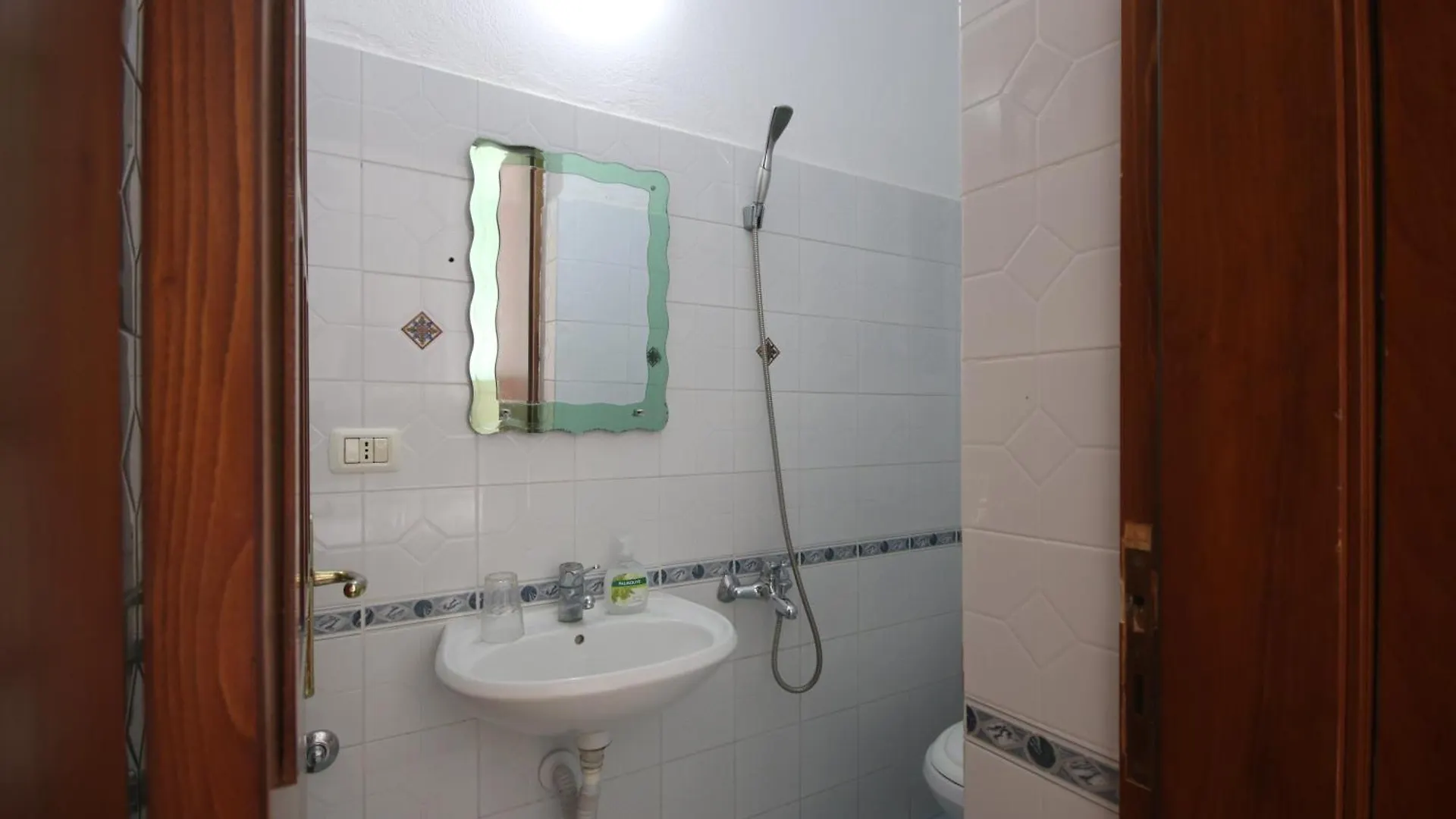 Viron Apartament Apartment Himare 0*,