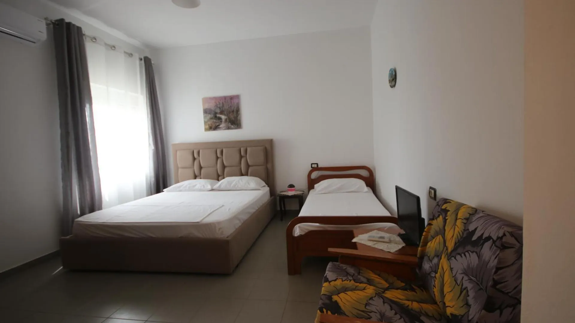 Viron Apartament Apartment Himare Albania